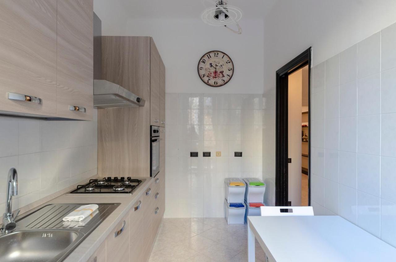 Апартаменты Altido Modern Flat For 6 In The Heart Of Genova Foce Экстерьер фото