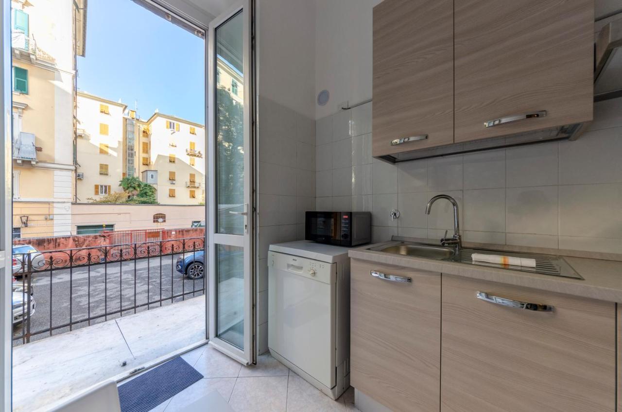 Апартаменты Altido Modern Flat For 6 In The Heart Of Genova Foce Экстерьер фото